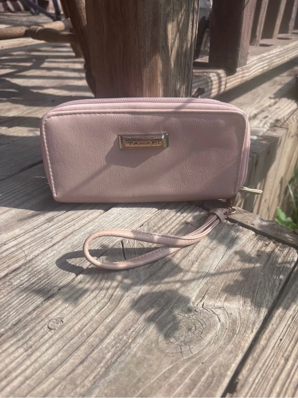 Taharl blush pink
